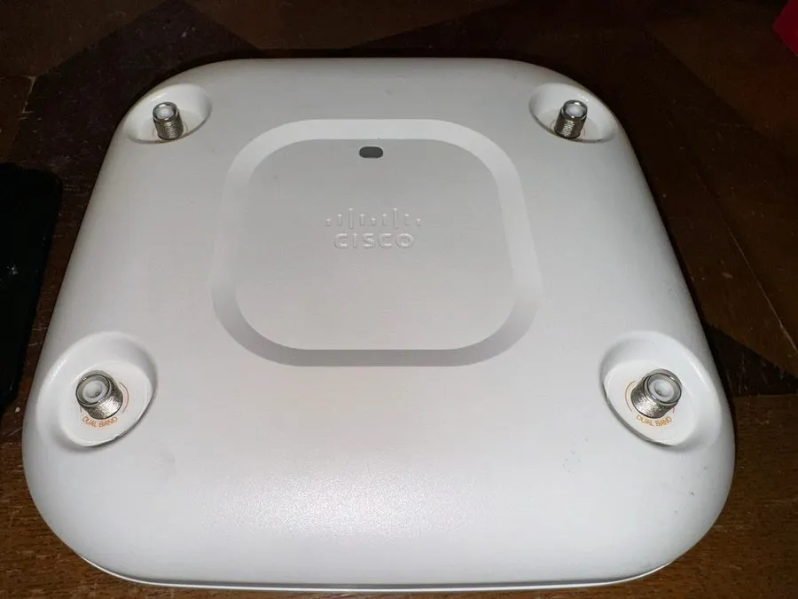 Точка доступа Wi-Fi Cisco AIR-CAP2702E-B-K9 USA STD 802.11ac CAP Access Point