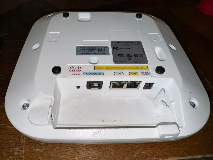 Точка доступа Wi-Fi Cisco AIR-CAP2702E-B-K9 USA STD 802.11ac CAP Access Point — фото лота 2