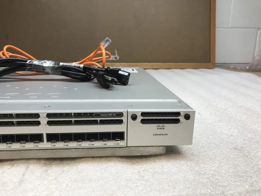 Коммутатор Cisco WS-C3850-12S-S 12-Ports Managed Network Switch Dual 350W AC — фото лота 1