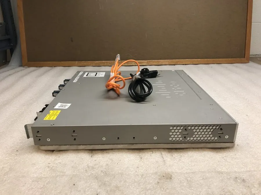 Коммутатор Cisco WS-C3850-12S-S 12-Ports Managed Network Switch Dual 350W AC — фото лота 2