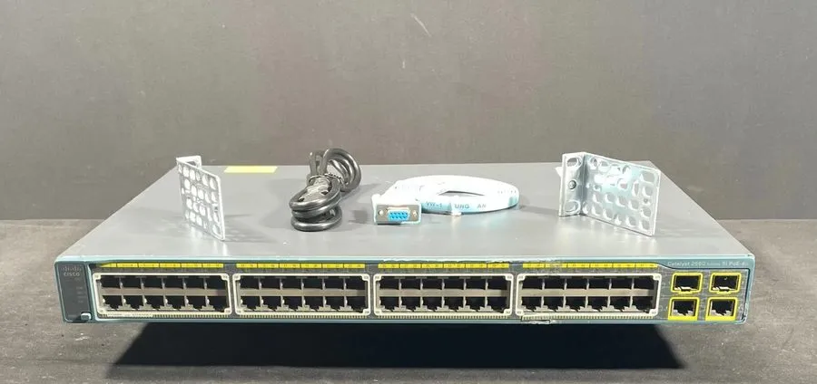 Коммутатор Cisco Catalyst WS-C2960-48PST-S 48-Port 10/100 PoE 2xGbE 2xSFP Switch