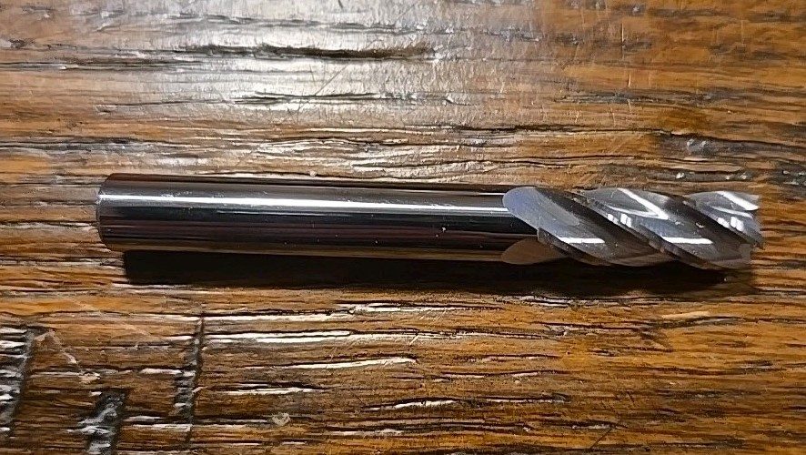 Режущий инструмент TITAN 5/16" DIAMETER CARBIDE END MILL. TC10520 4 FL. 13/16" L — фото лота 1
