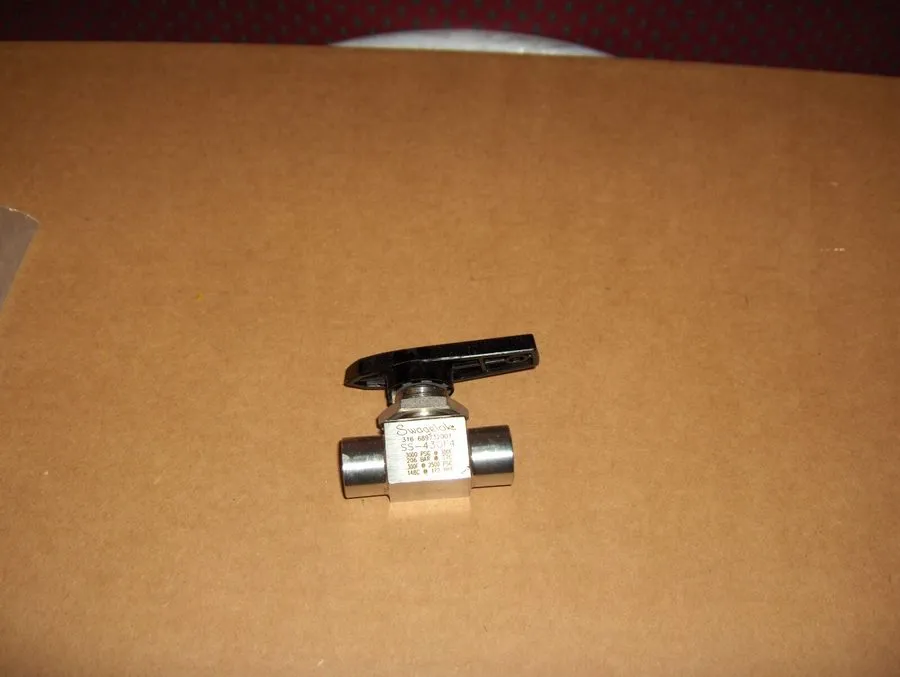 Клапан Swagelok SS-43GF4 Ball Valve 1/4"