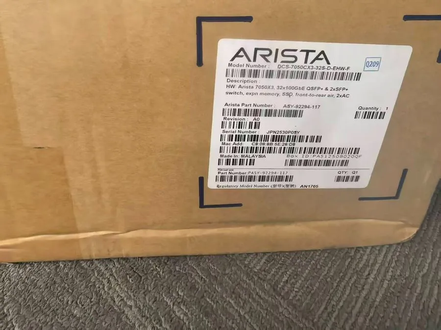 Коммутатор Arista DCS-7050CX3-32S-D-EHW-F 7050X3 32x1000GbE QSFP+ Switch