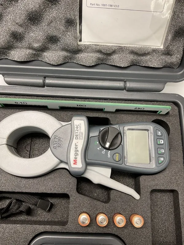 Тестер MEGGER EARTH TESTER DET24C DIGITAL CLAMP RESISTANCE METER AS-IS