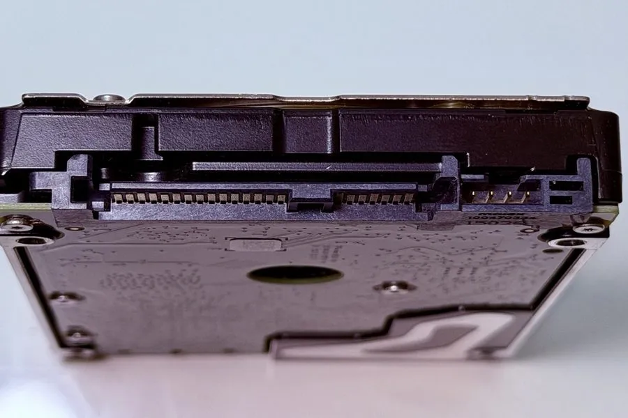 Жёсткий диск TOSHIBA MBF2600RC 600GB 10K 6G SFF 2.5'' SAS HDD HARD DRIVE — фото лота 2