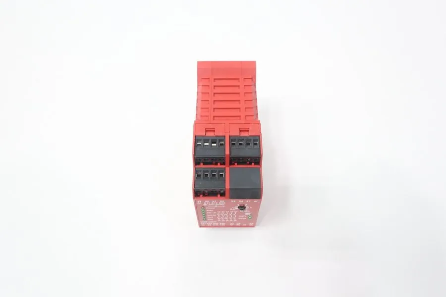 Реле безопасности Allen Bradley Guardmaster 440R-M23145 MSR138DP Series A 115VAC