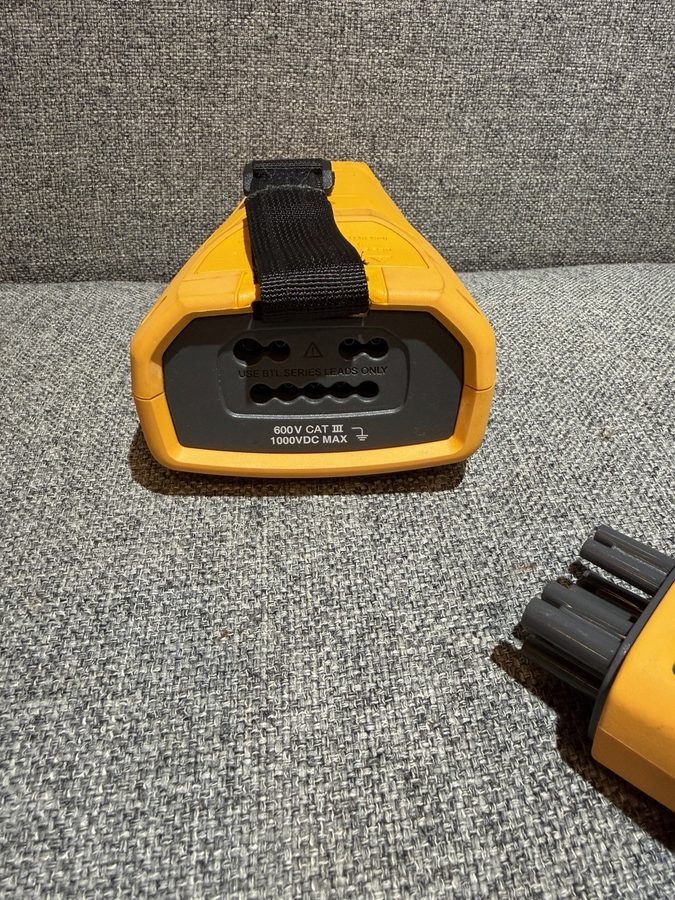 Аккумулятор FLUKE BT521 Battery tester, battery analyzer shipping