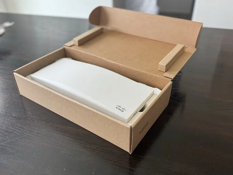 Точка доступа Wi-Fi Cisco Meraki MR56 WiFi 6 Indoor Wireless Access Point UNCLAI