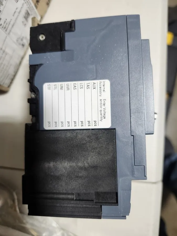 Автоматический выключатель Siemens 3VA4110-4ED34 Bolt-On 600V 100A 3 pole breake — фото лота 2