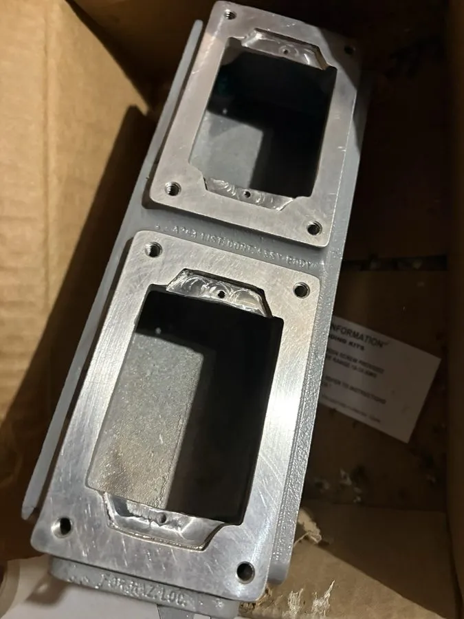 Электрооборудование Killark SWB-17 Aluminum Explosion Proof 2-Gang Control Stati — фото лота 1