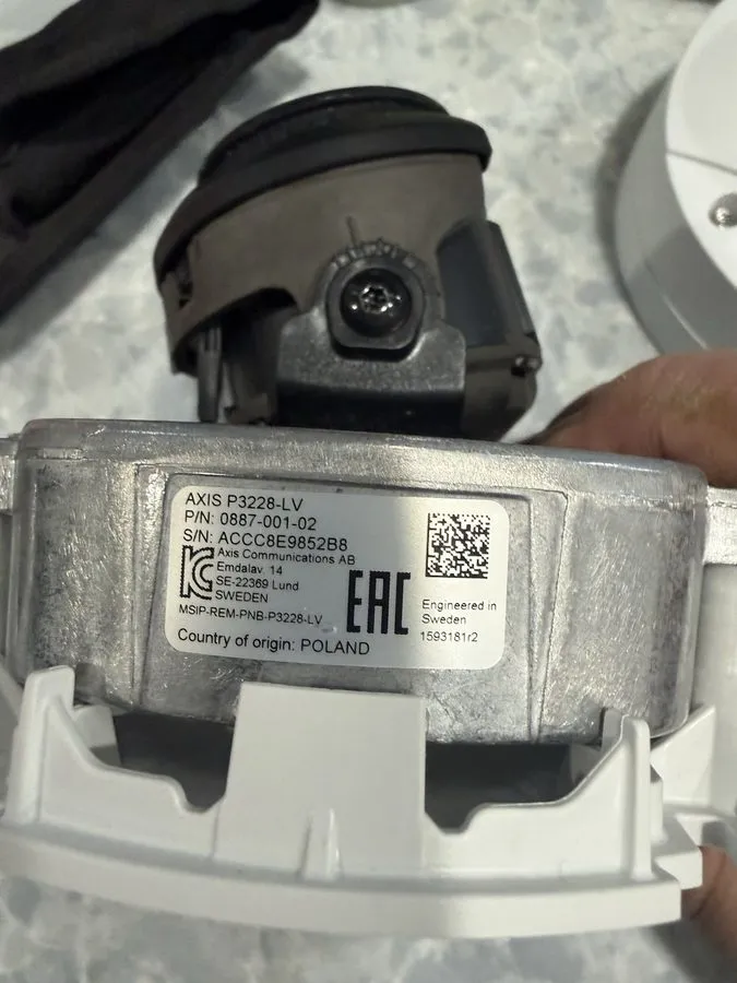 Камера Axis 0888-001 P3228-LVE 4K UHD Outdoor Network IR Dome Camera 3.5-10mm Le — фото лота 1