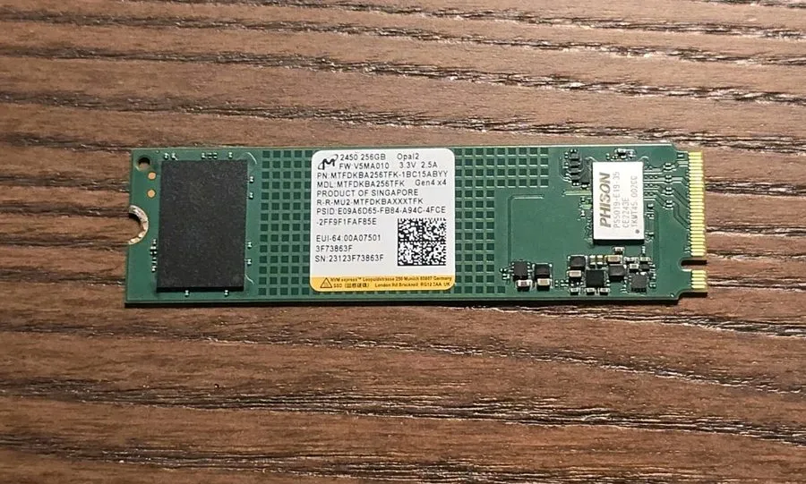 SSD-накопитель Micron 2450 256GB M.2 2230 PCIe 4.0 Gen4 x4 SSD MTFDKBA256TFK
