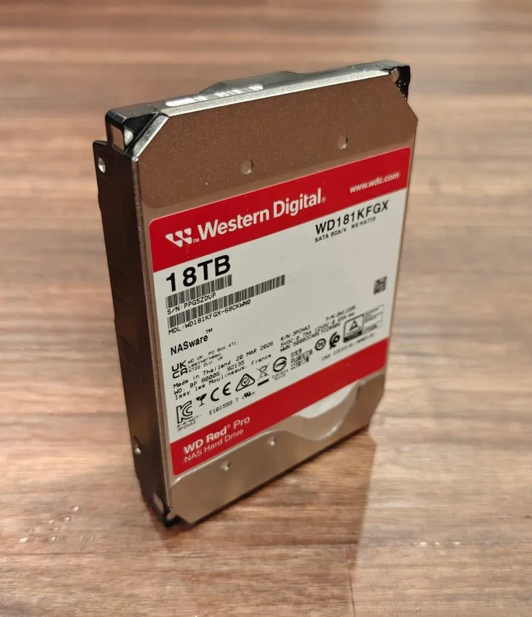 Жёсткий диск Western Digital WD Red Pro 18TB 3.5" SATA NAS HDD WD181KFGX