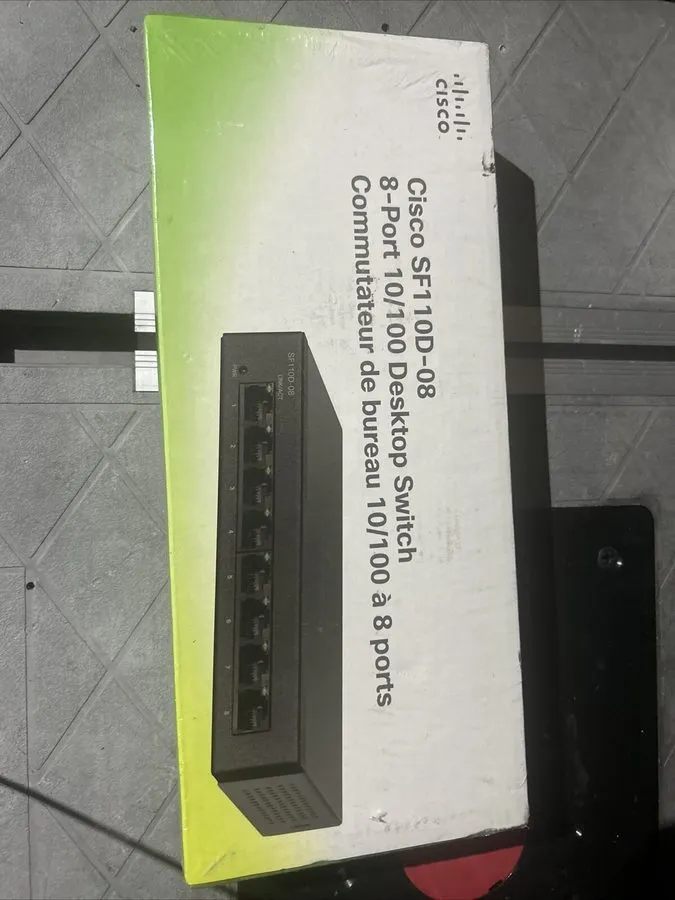 Коммутатор Cisco SF110D-08HP 8-Port 10/100 PoE Desktop Switch No SC