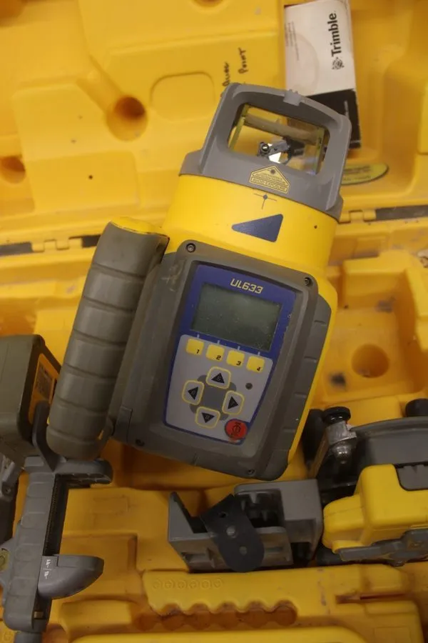 Геодезический прибор Spectra Precision Laser UL633 with remote trimble RC603 and