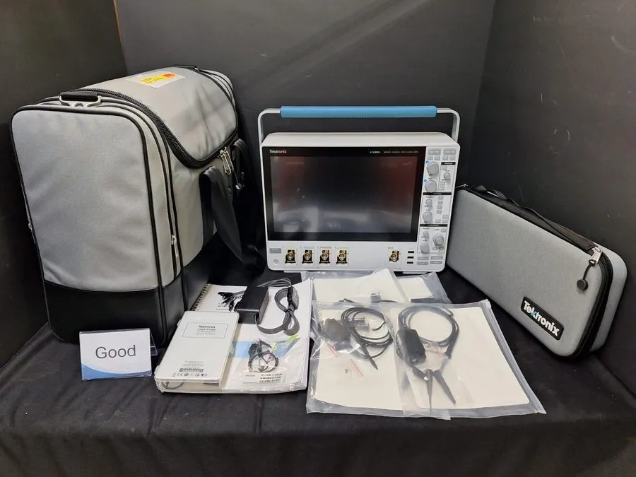 Осциллограф Tektronix MSO44 : 500MHz, 6.25GS/s, 4ch Mixed Signal Oscilloscope