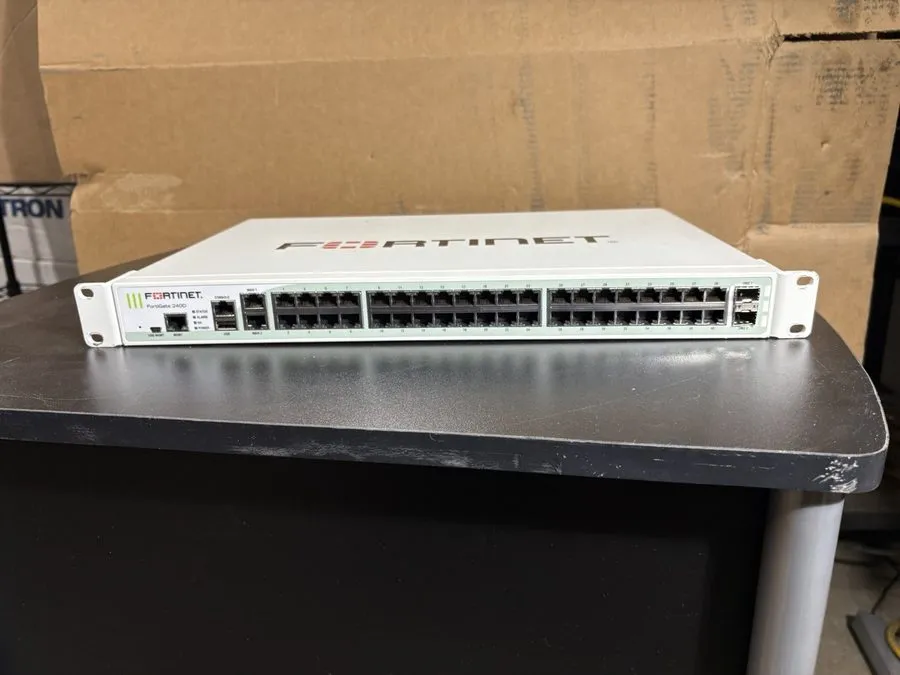 Межсетевой экран Fortinet FortiGate 240D 40-Port Ethernet Security Firewall Appl — фото лота 2