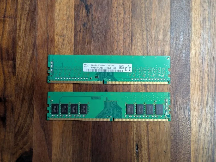 Модуль памяти 2x SK HYNIX 8GB HMA81GU6JR8N PC4 2400T ECC Memory 2x=16gb
