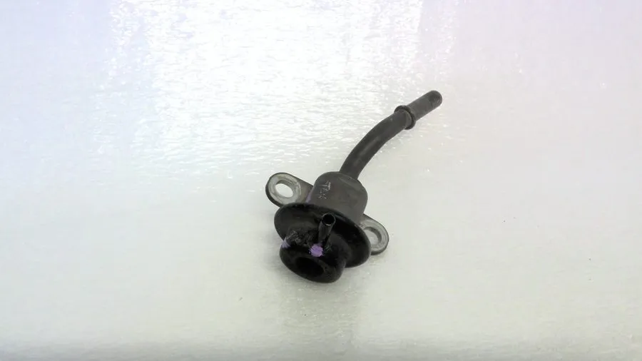 Трубопроводная арматура 2010 2019 TOYOTA TUNDRA 4.6L FUEL PRESSURE REGULATOR 232 — фото лота 2