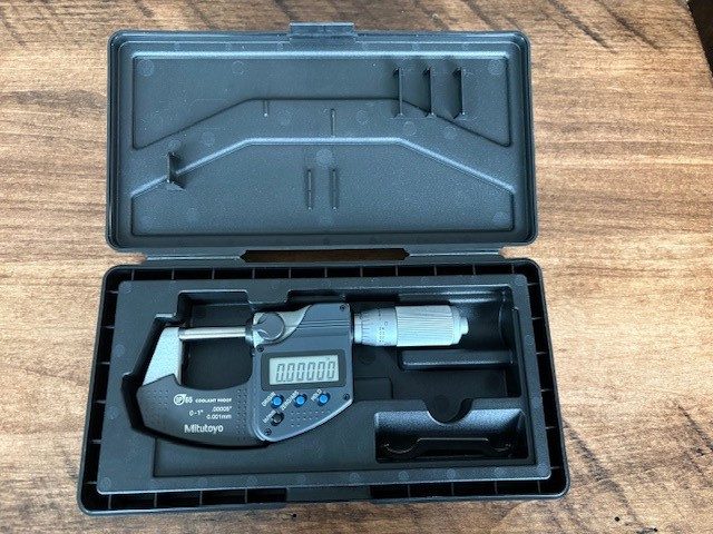 Микрометр Mitutoyo Digital Micrometer 293-348-30 IP65 Coolant Proof 0-1"