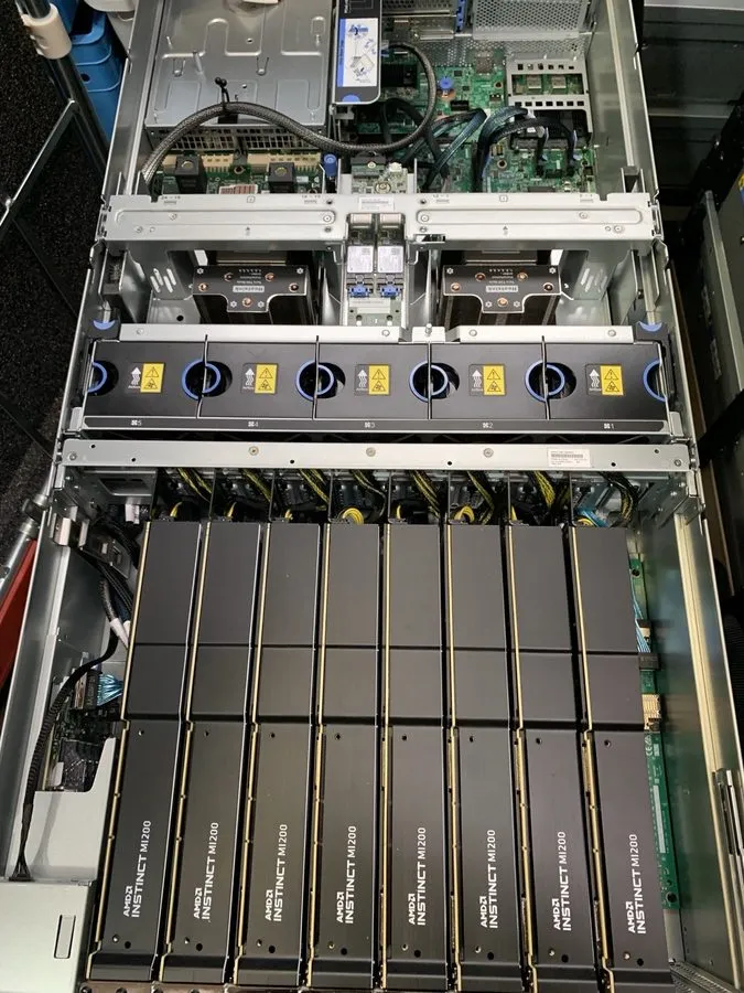 GPU-ускоритель AMD Instinct MI210 64GB HBM2 PCIe 4.0x16 Professional Graphics Ca