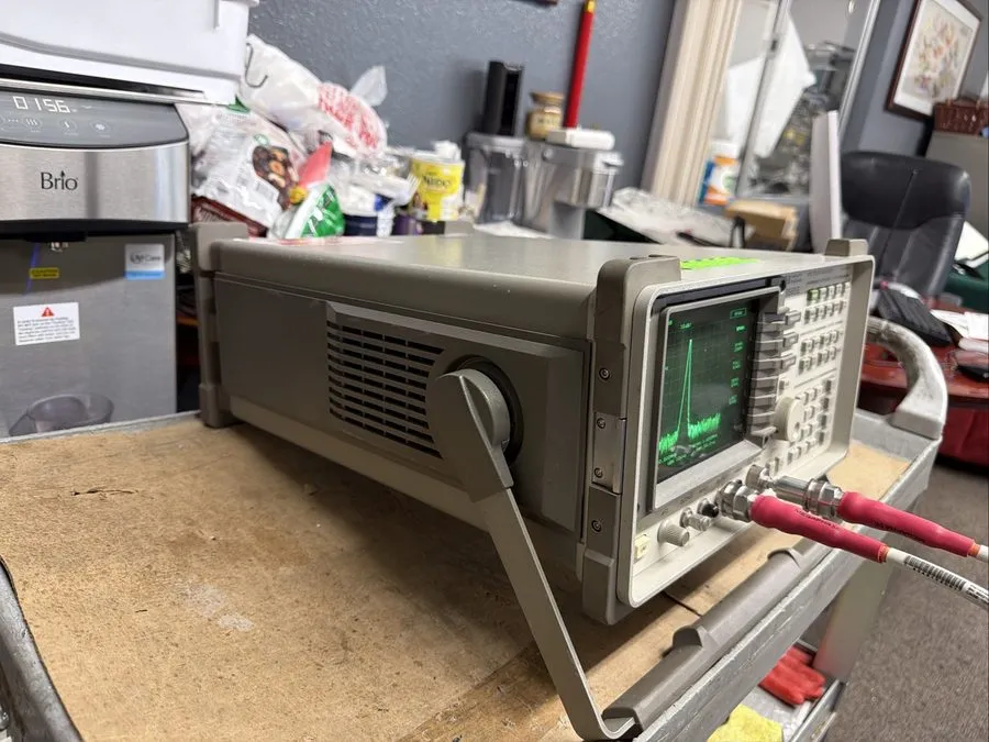 Анализатор спектра HP Agilent 8564E 9KHz 40GHz Spectrum Analyzer w/ 85620A modul — фото лота 2