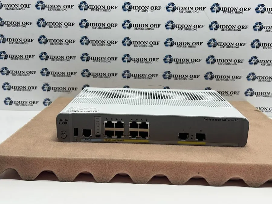 Коммутатор Cisco WS-C3560CX-8PT-S 8-Port Gigabit PoE Switch, 1 Year