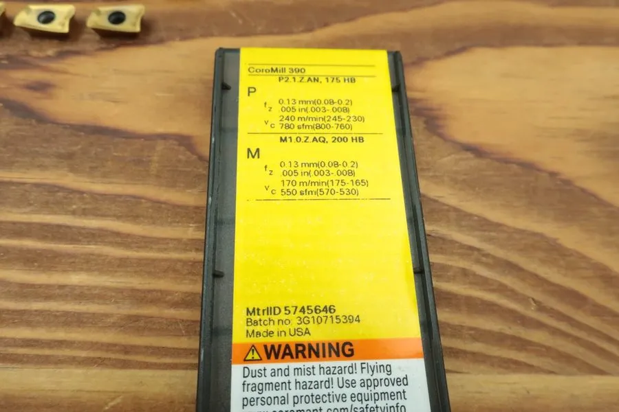 Режущий инструмент 25pk MILLING INSERT R390-11 T3 08M-KL 3040 Sandvik Coromant