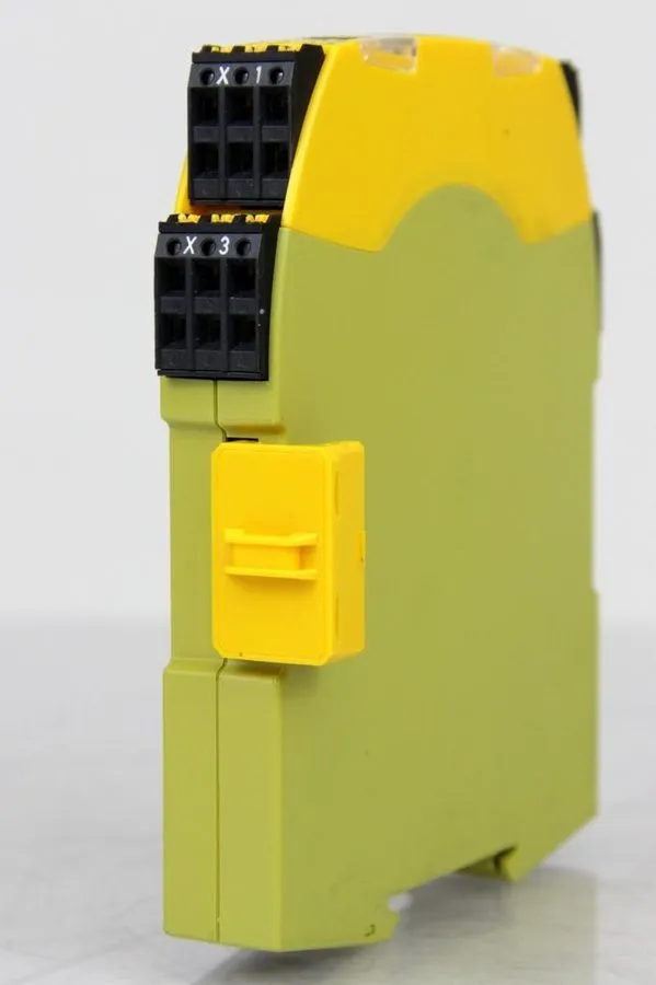 Реле безопасности Pilz 751109 PNOZ S9 C 24VDC safety relay — фото лота 1