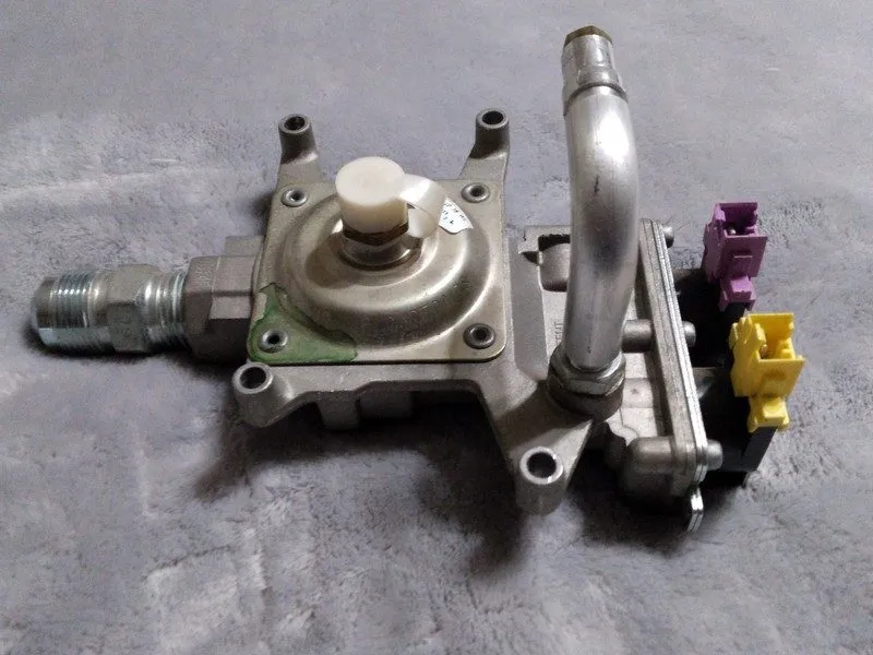 Клапан Whirlpool Range Oven Safety Valve and Pressure Regulator WPW10602001 W102 — фото лота 2