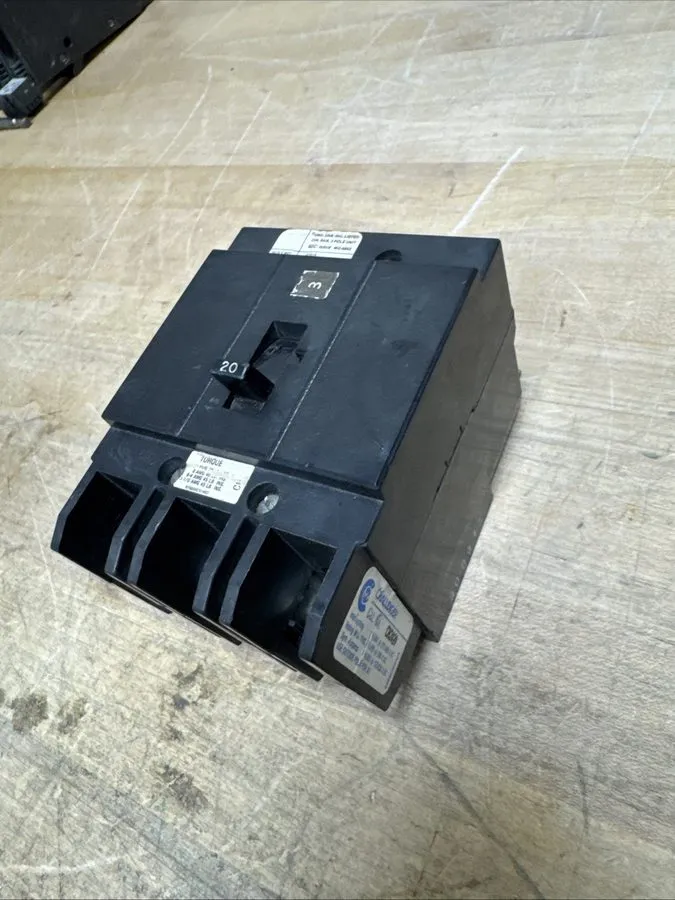 Автоматический выключатель Challenger CH3020 Bolt-On Circuit Breaker 20A 3P 277/