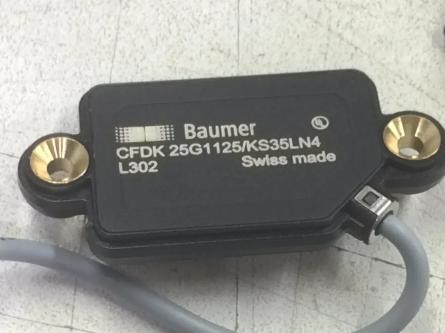 Датчик приближения Baumer CFDK 25G1125/KS35LN4 Proximity Capacitive Sensor