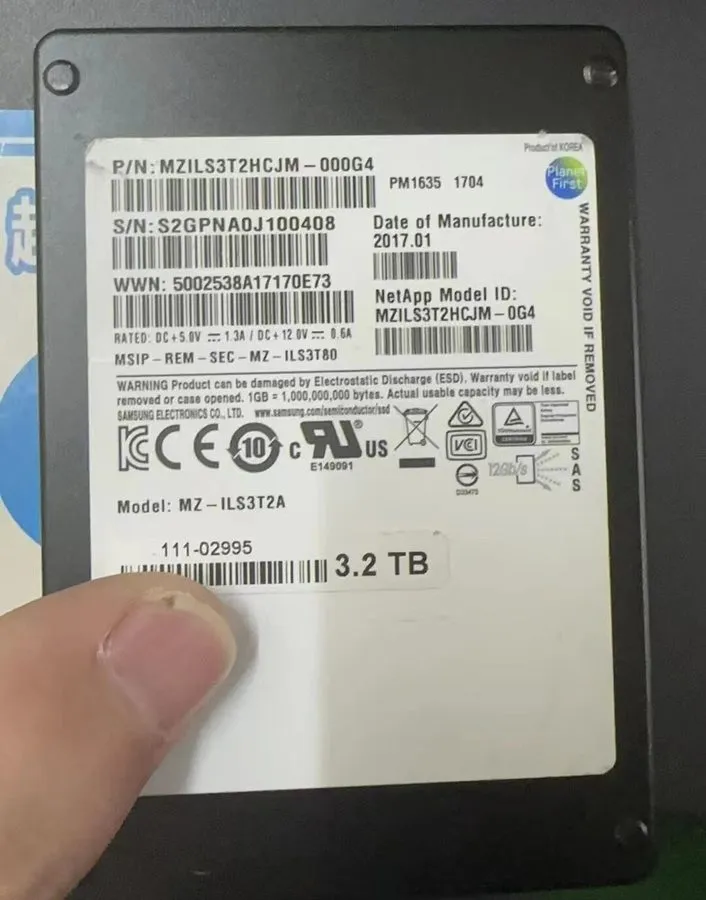 SSD-накопитель SAMSUNG PM1645 3.2TB SSD SAS 12Gb/s MZ1LT3T2HALS-0G4 MZ-1LT3T20 S