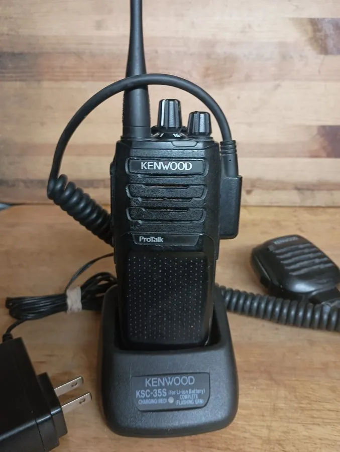 Радиостанция Kenwood ProTalk #NX-P1300AUK UHF Two-Way Portable Radio 64 Channels — фото лота 1