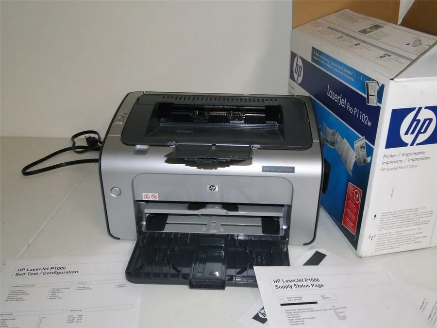 Лазерный принтер HP LaserJet P1006 Laser Printer in Great shape/ Low Page count