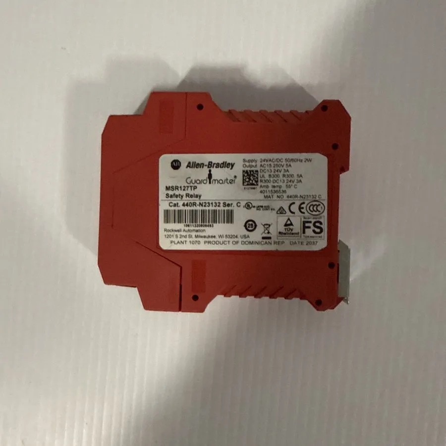 Реле безопасности Allen Bradley 440R-N23131 GuardMaster MSR127TP Safety Relay — фото лота 1