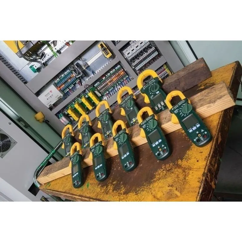 Дисплей Greenlee CM-660 Clamp Meter, 6000 Count Resolution, LCD Display