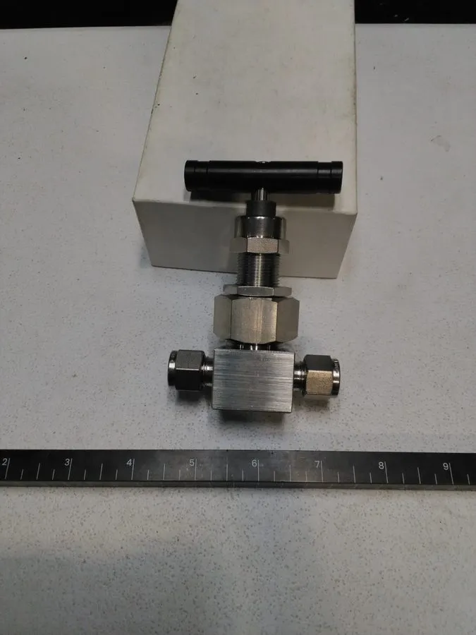 Клапан Swagelok SS-6NBS6-G Severe Service Union Bonnet Needle Valve