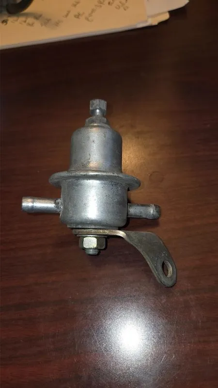 Трубопроводная арматура Mercedes w108 111 107 280SEL 280SE 450SEL FUEL PRESSURE  — фото лота 2