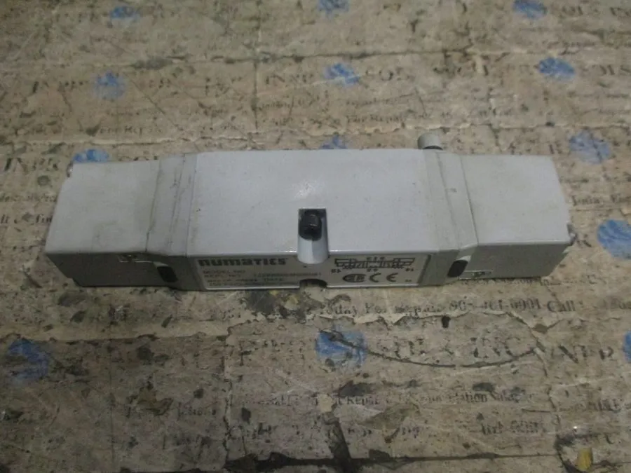 Электромагнитный клапан Numatics 122BB600M000061 Dual 24VDC Solenoid Pneumatic V