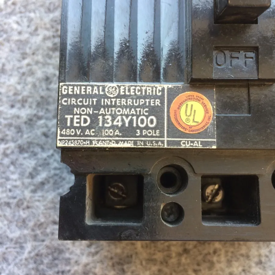 Автоматический выключатель General Electric TED134Y100 100 Amp 480V 3 Pole Circu