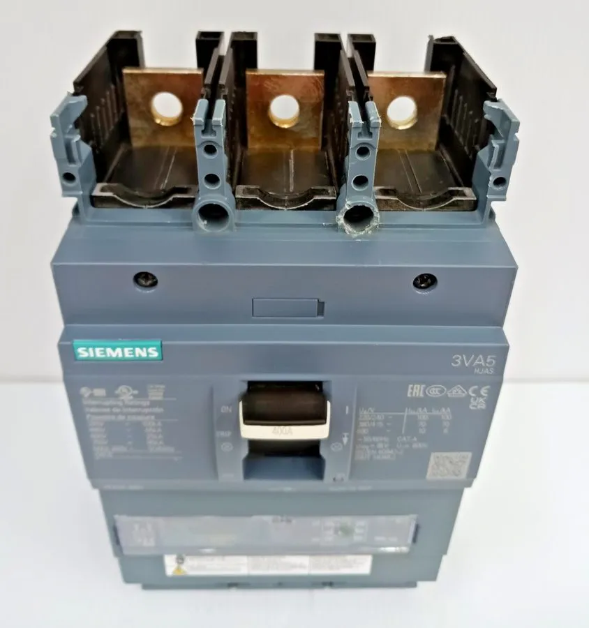 Автоматический выключатель Siemens 400 Amp Circuit Breaker 3P 600 VAC 3VA5340-6E