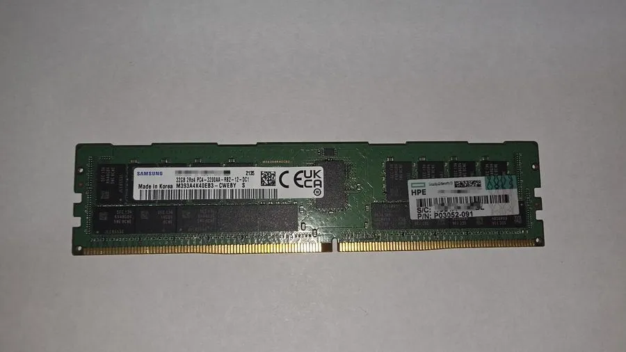 Модуль памяти Samsung HPE P03052-091 PC4-3200AA PC4-2933Y (1x32GB) RDIMM 2RX4 EC