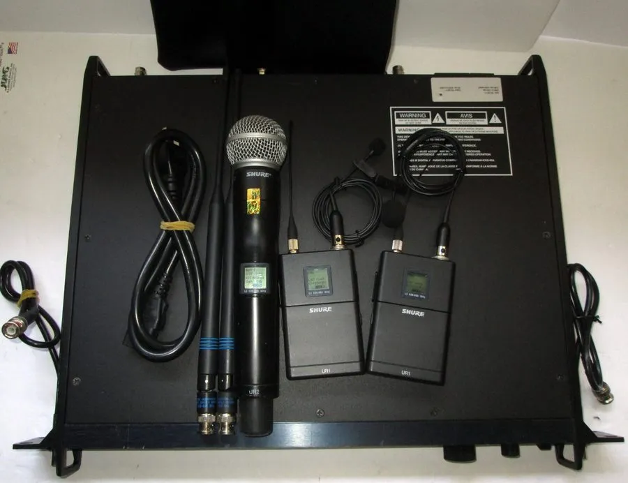 Радиосистема SHURE UR4D-L3 638-698 MHz, 1 x UR2 SM58, 2 x UR1 MX150B/C Wireless 
