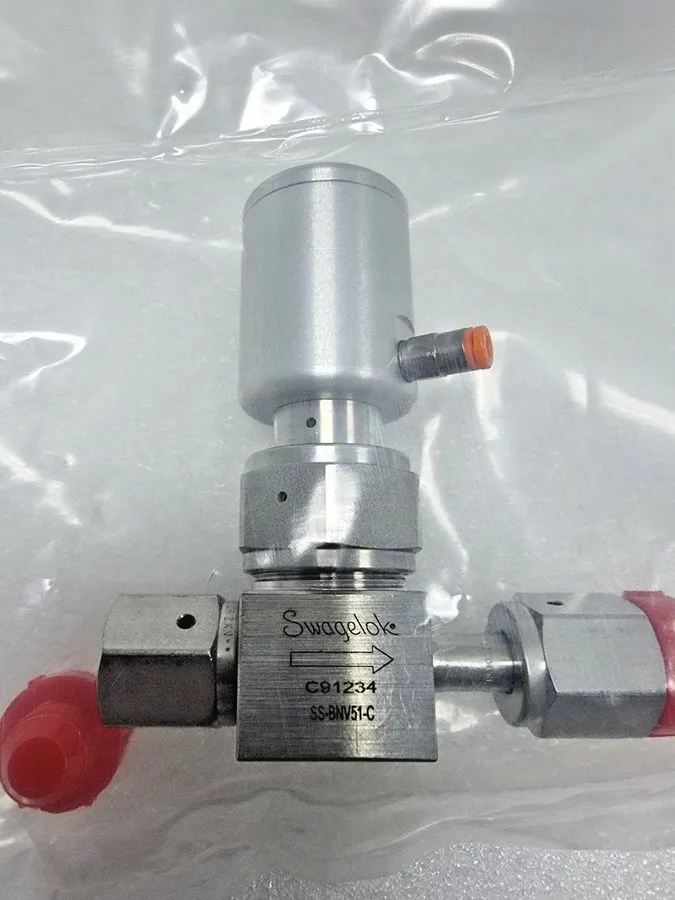 Клапан Swagelok SS-BNV51-C 316L SS HP Bellows Sealed Valve, 1/4" Female Swagelok