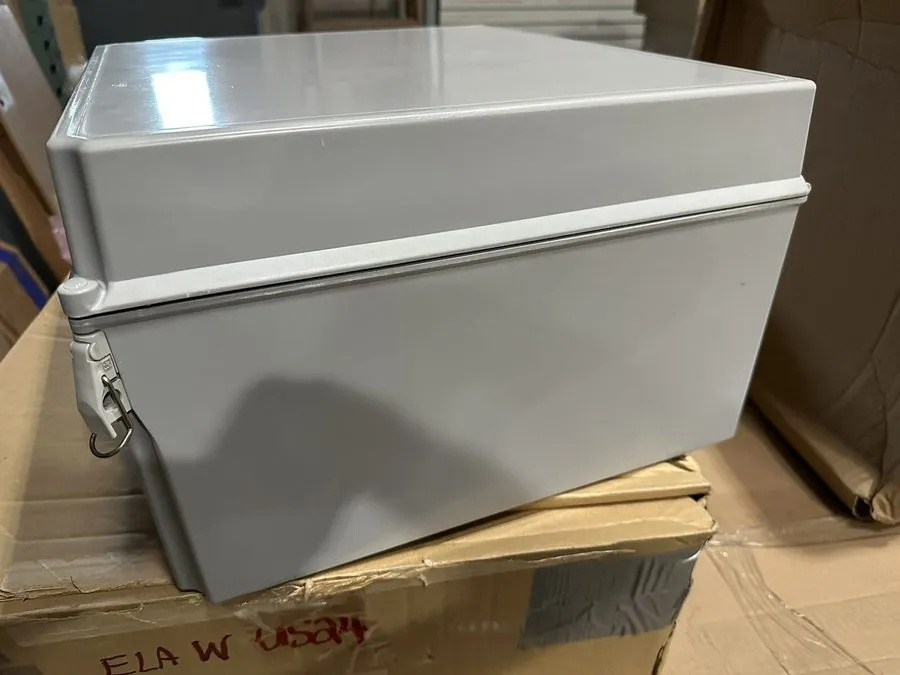 Монтажный шкаф Nvent Hoffman A181610CHQRFG NEMA TYPE 4X Enclosure 18x16x10 Fiber