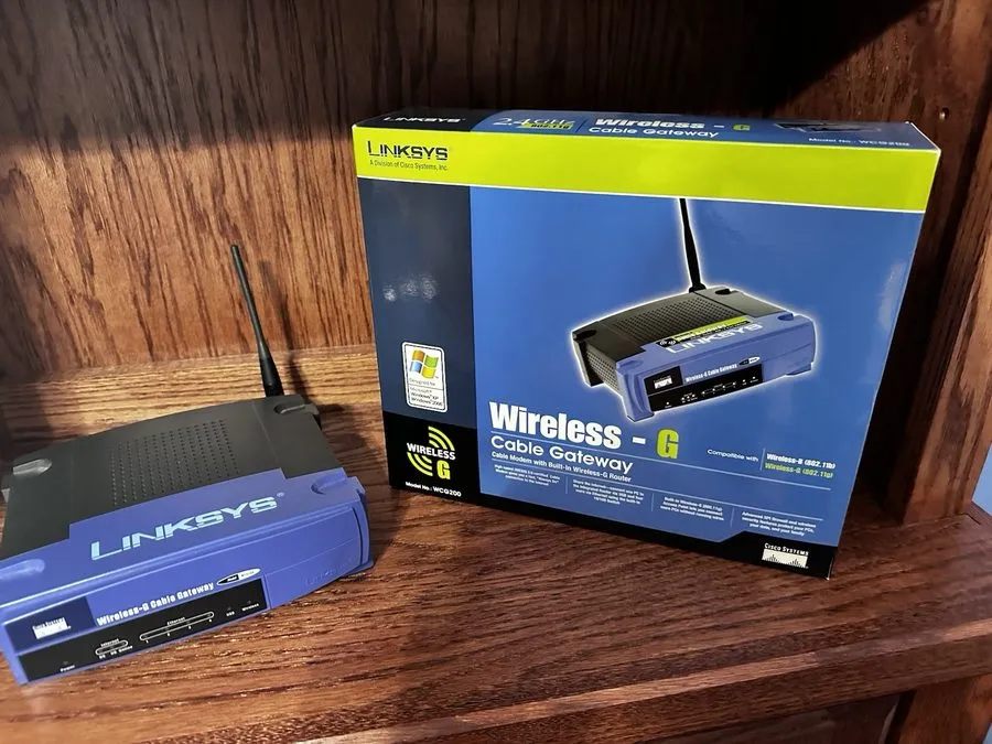 Маршрутизатор Linksys Wireless-G Cable Gateway Cable Modem Model # WCG200 (10H) — фото лота 1