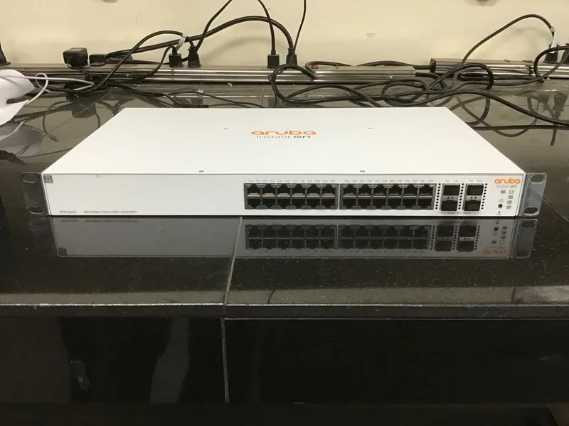 Коммутатор HPE Aruba Instant On 1930 24G Class4 PoE 4SFP/SFP+195W Switch JL683A