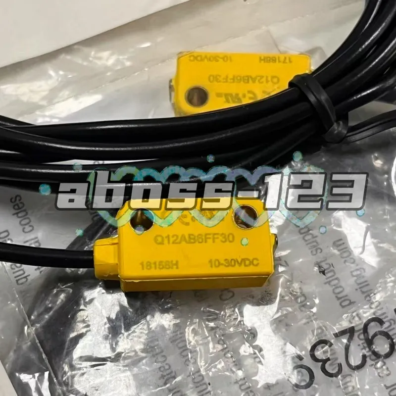 Фотоэлектрический датчик BANNER Q12AB6FF30 Photoelectric Sensor 72110